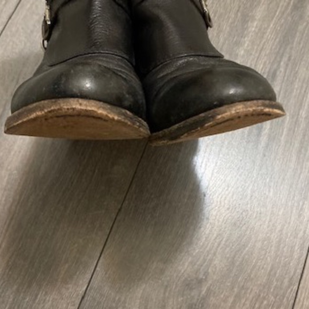 Frye Jayden Cross Strap Moto Black Leather Ankle Boots Size 7 - Picture 8 of 8
